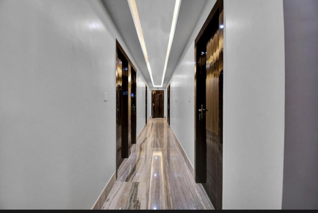 Om Guest House And Banquet โกลกาตา ภายนอก รูปภาพ
